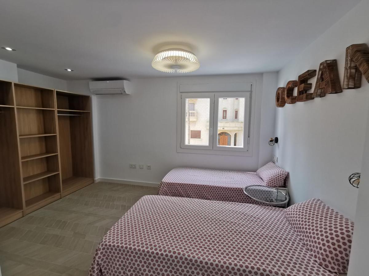 Spacious Villa With Private Pool And Beach Views El Moncayo Екстериор снимка